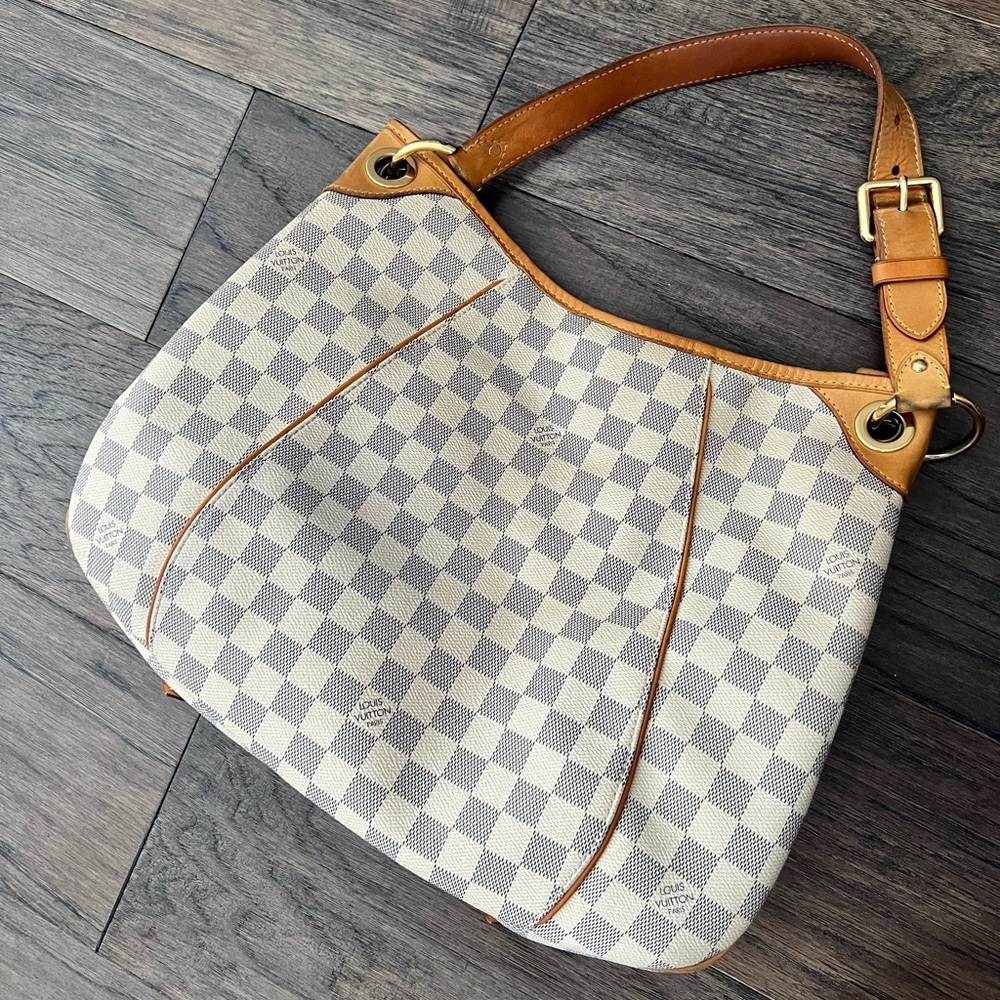 100% Authentic Louis Vuitton Damier Galleria Bag with dust bag included - Picture 3 of 7